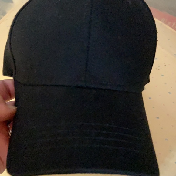 Black baseball cap buckle back winter - Picture 7 of 7